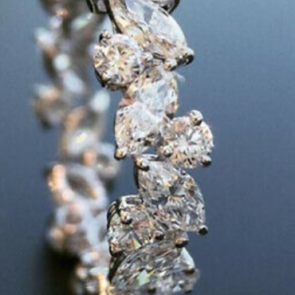 NEW 925 Sterling Silver Gorgeous Band Ring - Picture 2 of 4